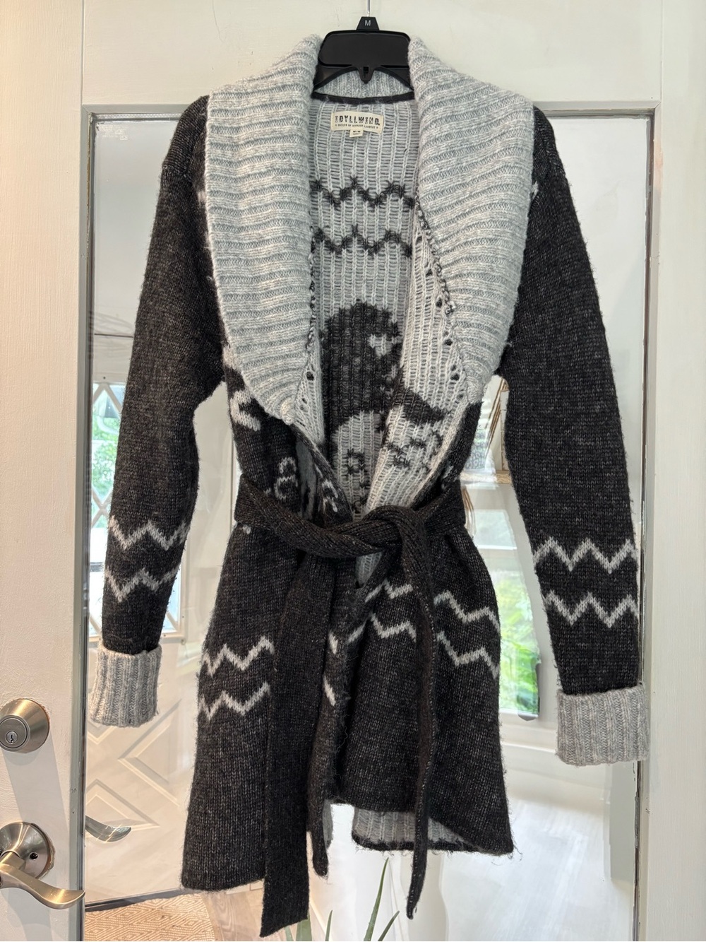 Idyllwind Flecked Knit Sweater in Light Gray & Black